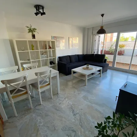 Casa con piscina comunitaria en Albayzin alto-2